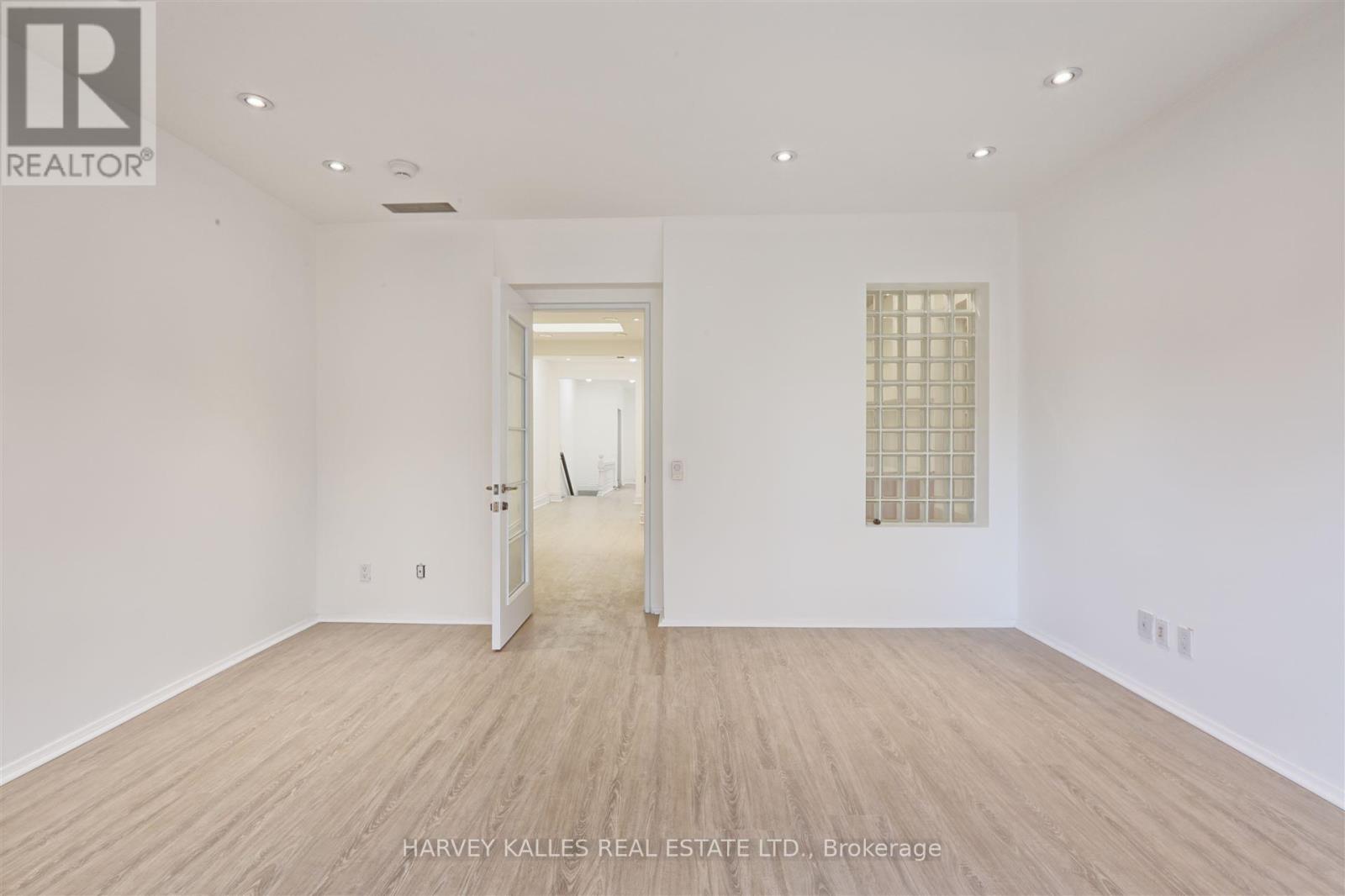 2nd Fl - 810 Queen Street E, Toronto, Ontario  M4M 1H7 - Photo 11 - E11899943