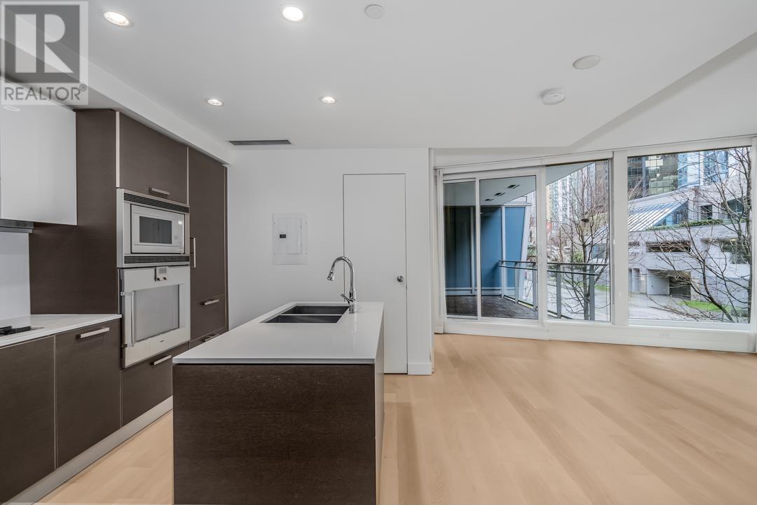 Listing Picture 9 of 22 : 204 1499 W PENDER STREET, Vancouver / 溫哥華 - 魯藝地產 Yvonne Lu Group - MLS Medallion Club Member