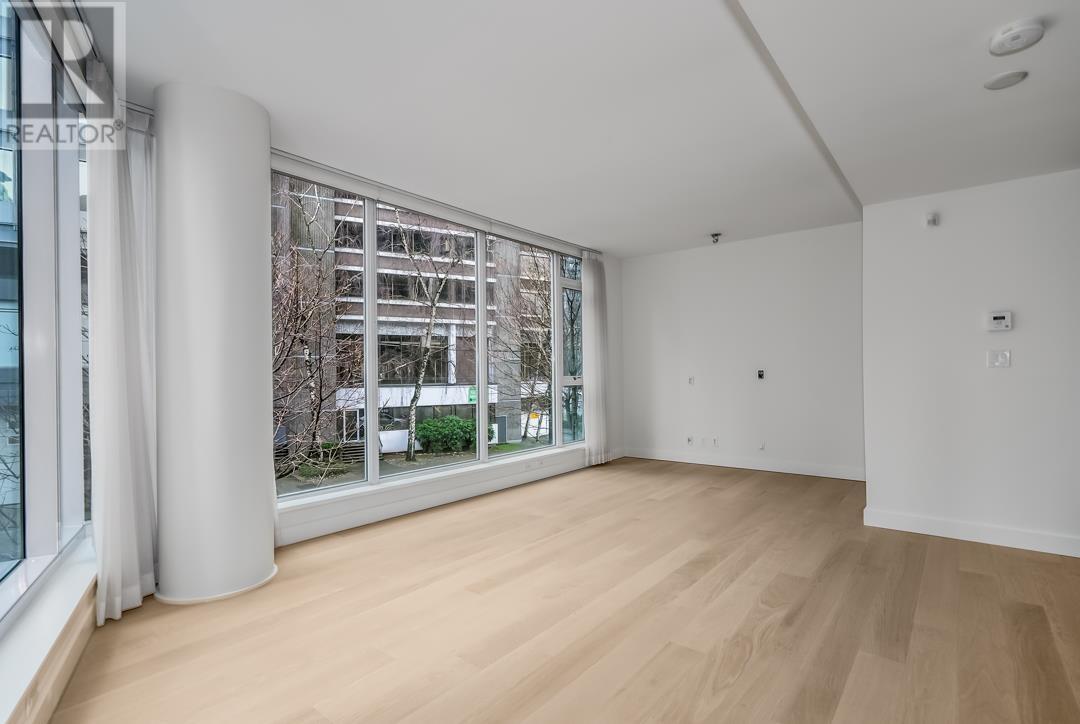 Listing Picture 4 of 22 : 204 1499 W PENDER STREET, Vancouver / 溫哥華 - 魯藝地產 Yvonne Lu Group - MLS Medallion Club Member