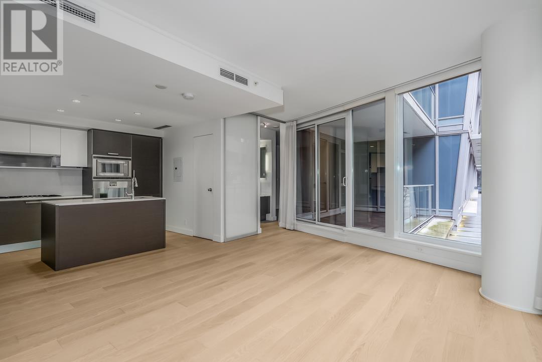 Listing Picture 2 of 22 : 204 1499 W PENDER STREET, Vancouver / 溫哥華 - 魯藝地產 Yvonne Lu Group - MLS Medallion Club Member