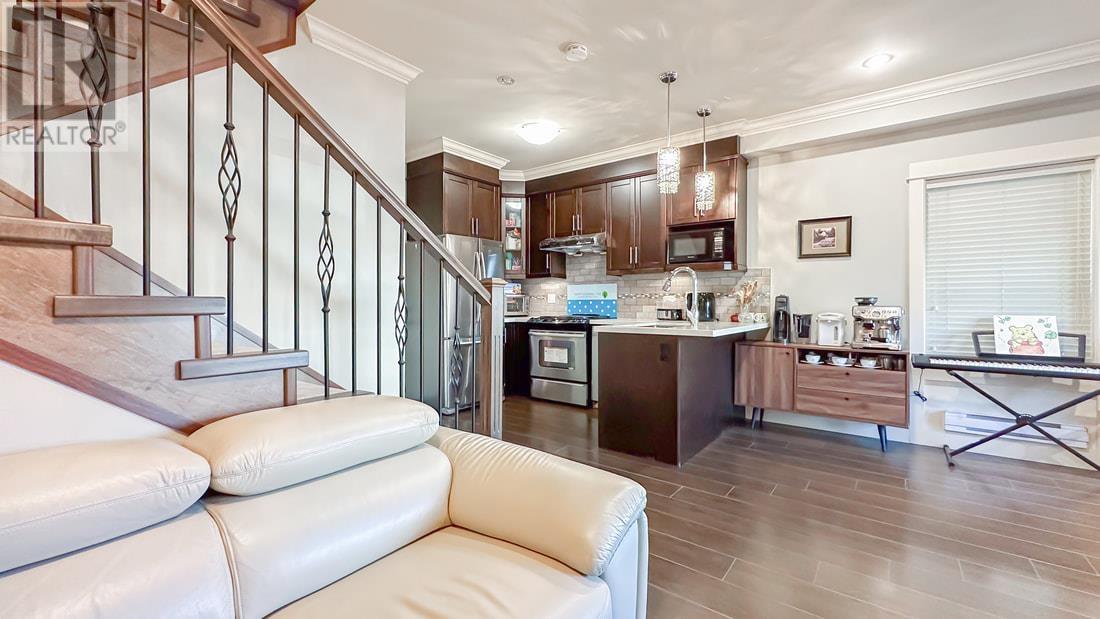 Listing Picture 6 of 26 : 14 7028 ASH STREET, Richmond / 烈治文 - 魯藝地產 Yvonne Lu Group - MLS Medallion Club Member