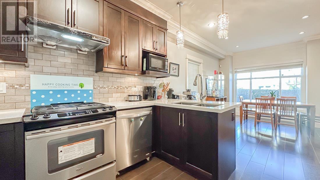 Listing Picture 7 of 26 : 14 7028 ASH STREET, Richmond / 烈治文 - 魯藝地產 Yvonne Lu Group - MLS Medallion Club Member