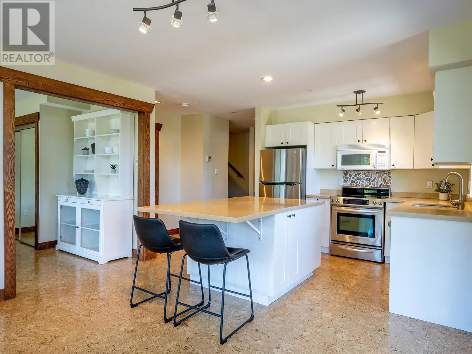 301 3212 Blueberry Drive, Whistler, British Columbia V8E 0T5 - Photo 7 - R2956641