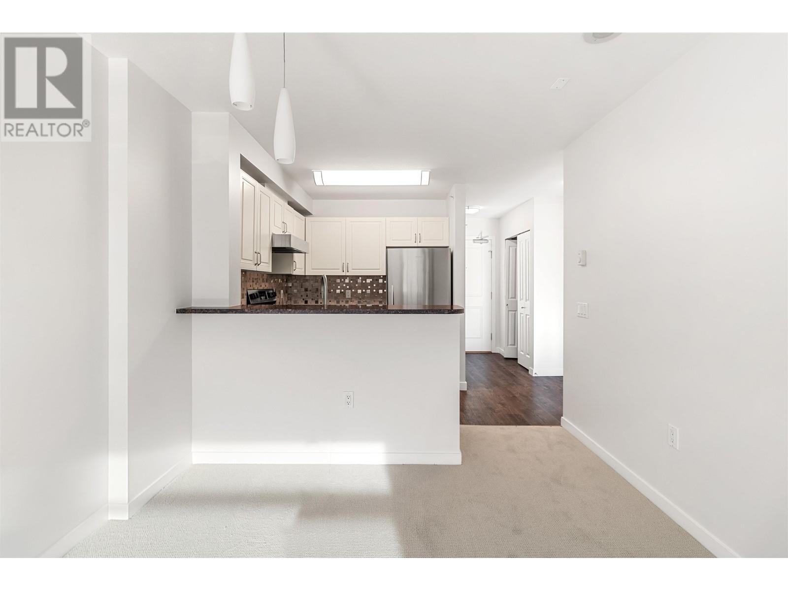 Listing Picture 14 of 21 : 715 2799 YEW STREET, Vancouver / 溫哥華 - 魯藝地產 Yvonne Lu Group - MLS Medallion Club Member