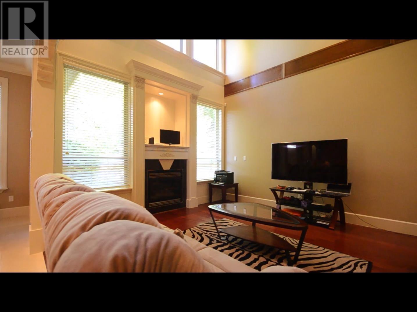 Listing Picture 10 of 16 : 7520 LINDSAY ROAD, Richmond / 烈治文 - 魯藝地產 Yvonne Lu Group - MLS Medallion Club Member