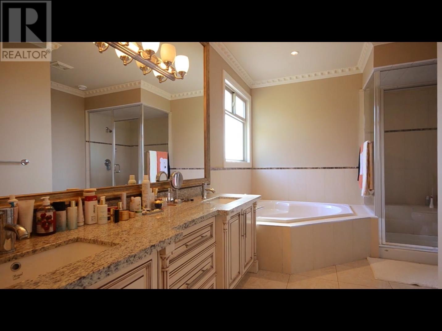 Listing Picture 16 of 16 : 7520 LINDSAY ROAD, Richmond / 烈治文 - 魯藝地產 Yvonne Lu Group - MLS Medallion Club Member