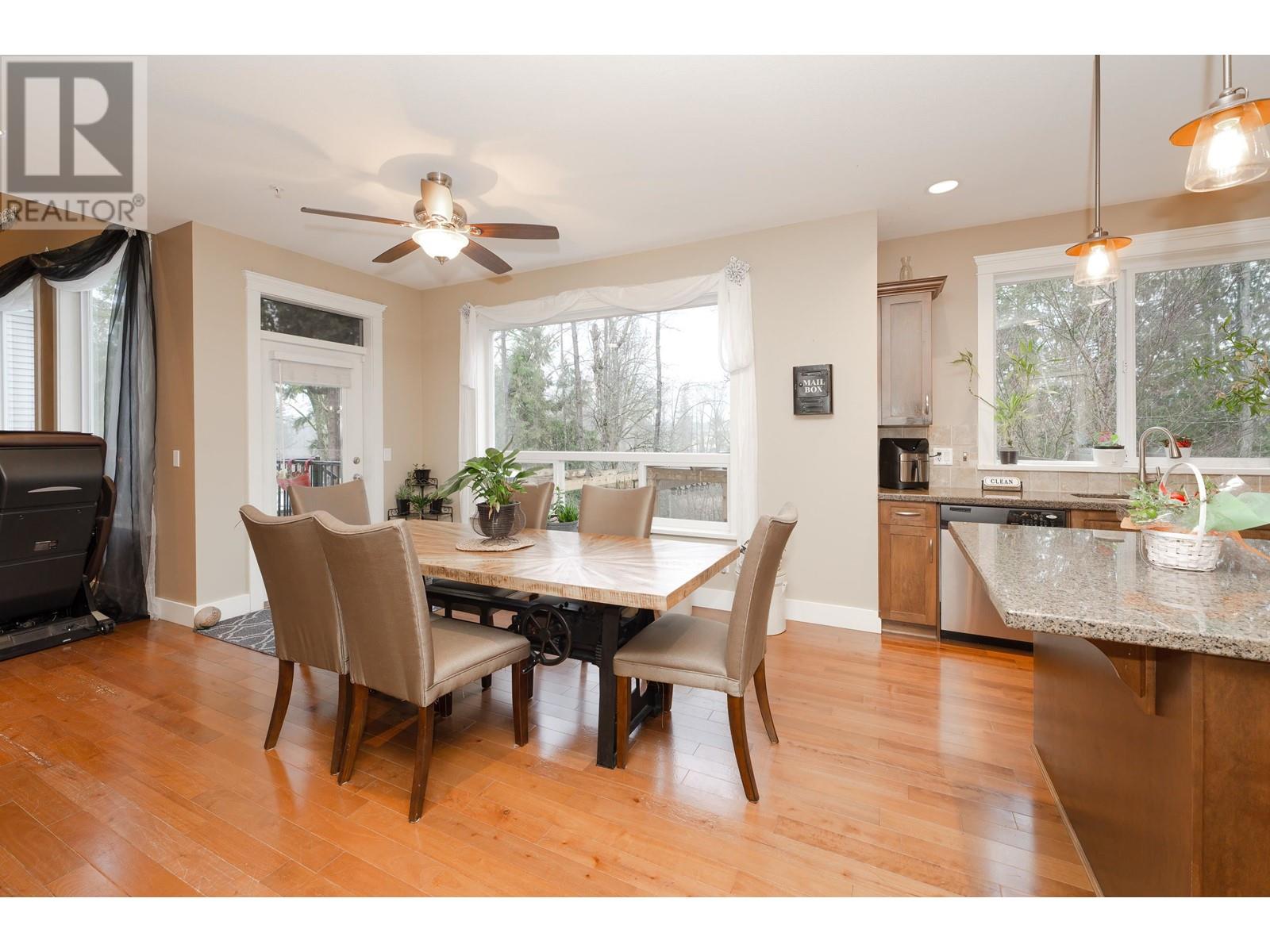 23953 Mcclure Avenue, Maple Ridge, British Columbia  V2W 0B3 - Photo 5 - R2956609