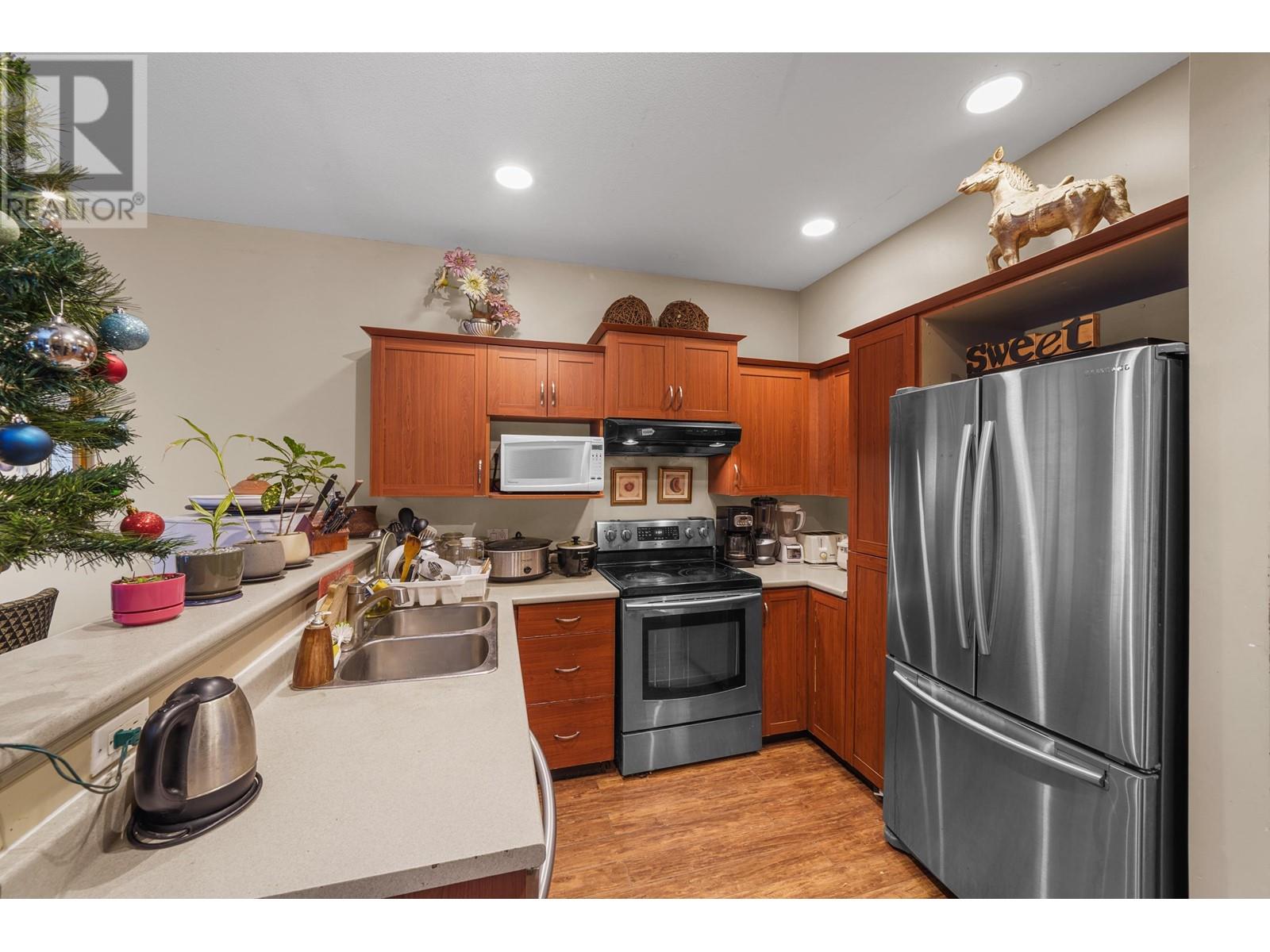 211 3000 Riverbend Drive, Coquitlam, British Columbia  V3C 6R1 - Photo 6 - R2956611