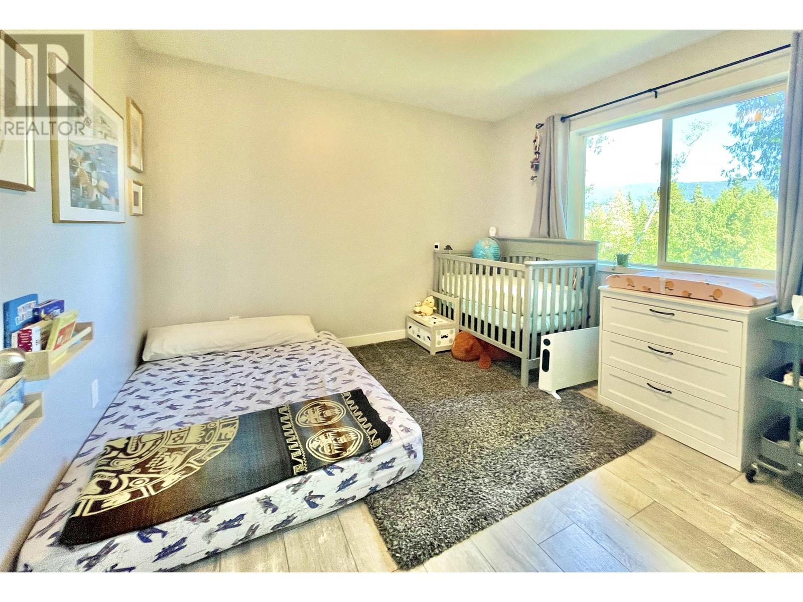 6018 Fairway Avenue, Sechelt, British Columbia  V7Z 0R2 - Photo 13 - R2956674