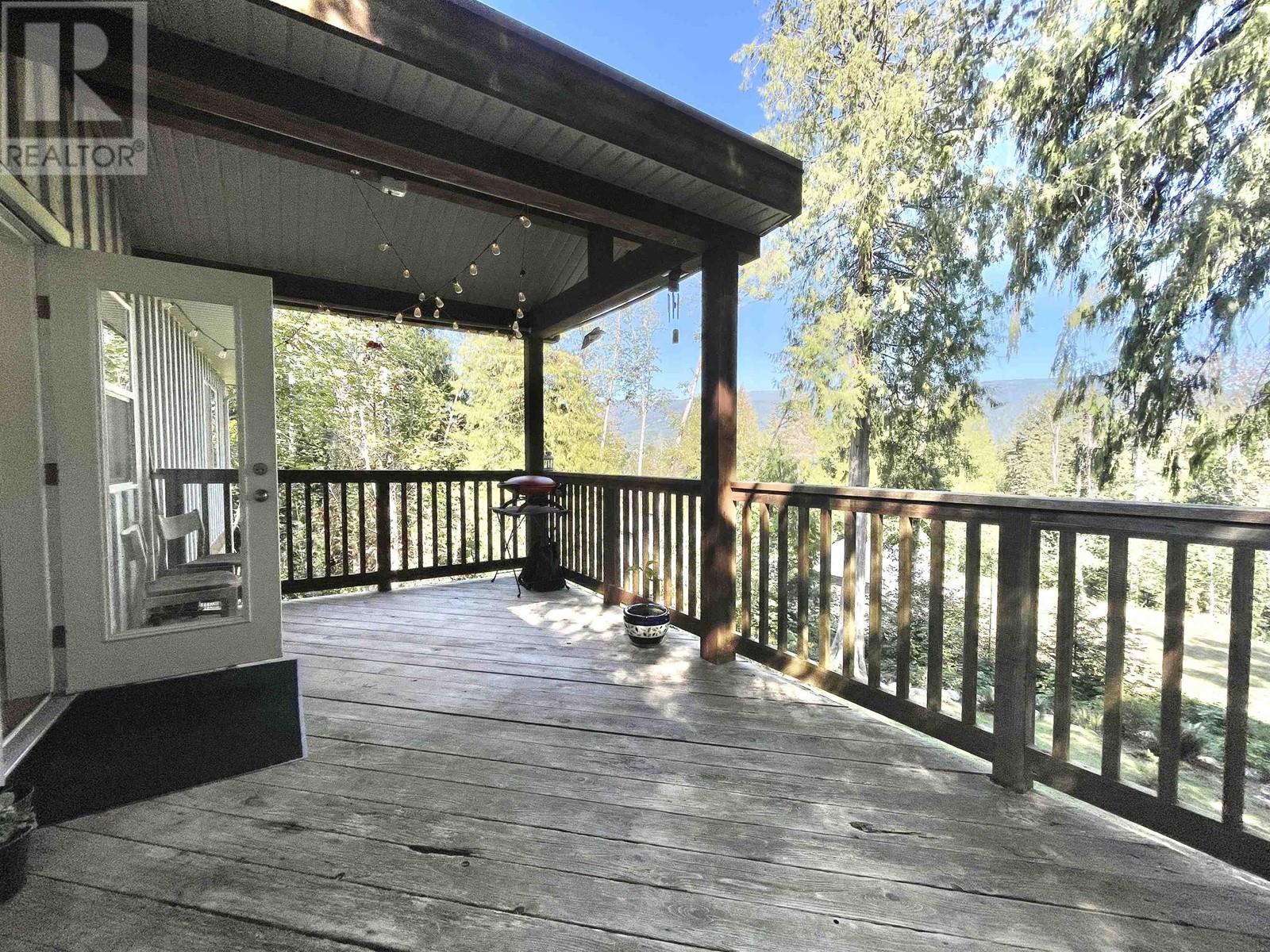 6018 Fairway Avenue, Sechelt, British Columbia  V7Z 0R2 - Photo 24 - R2956674