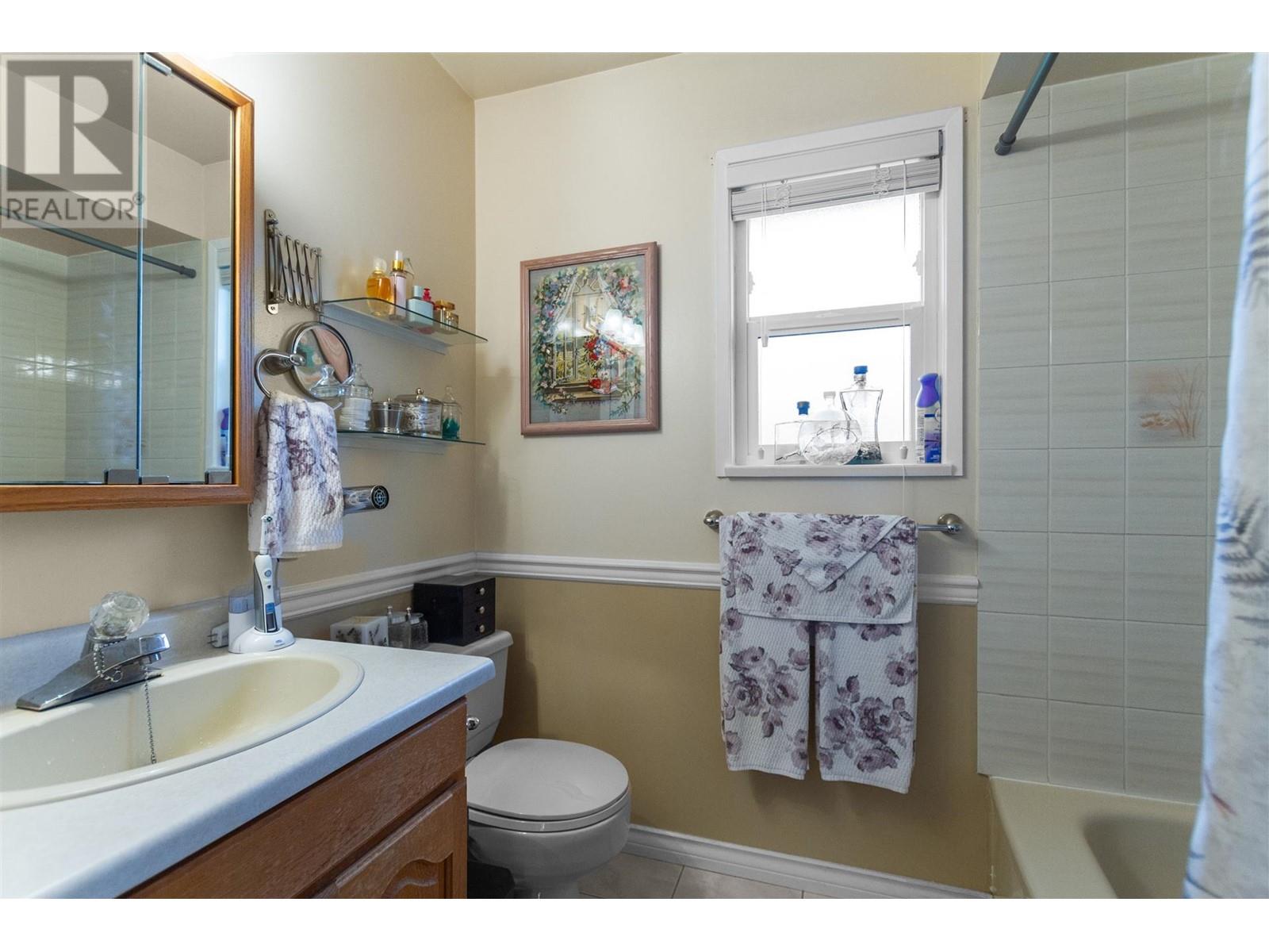 1418 Dansey Avenue, Coquitlam, British Columbia  V3K 3H8 - Photo 10 - R2956679