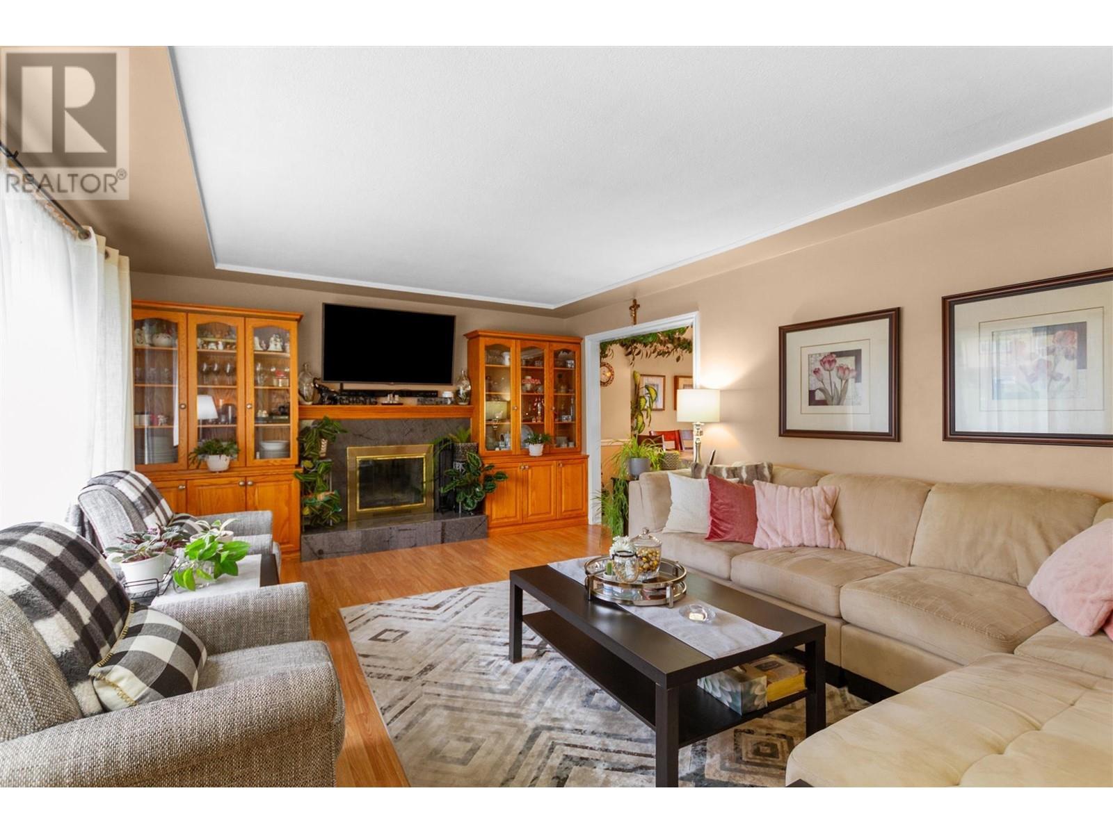 1418 Dansey Avenue, Coquitlam, British Columbia  V3K 3H8 - Photo 3 - R2956679
