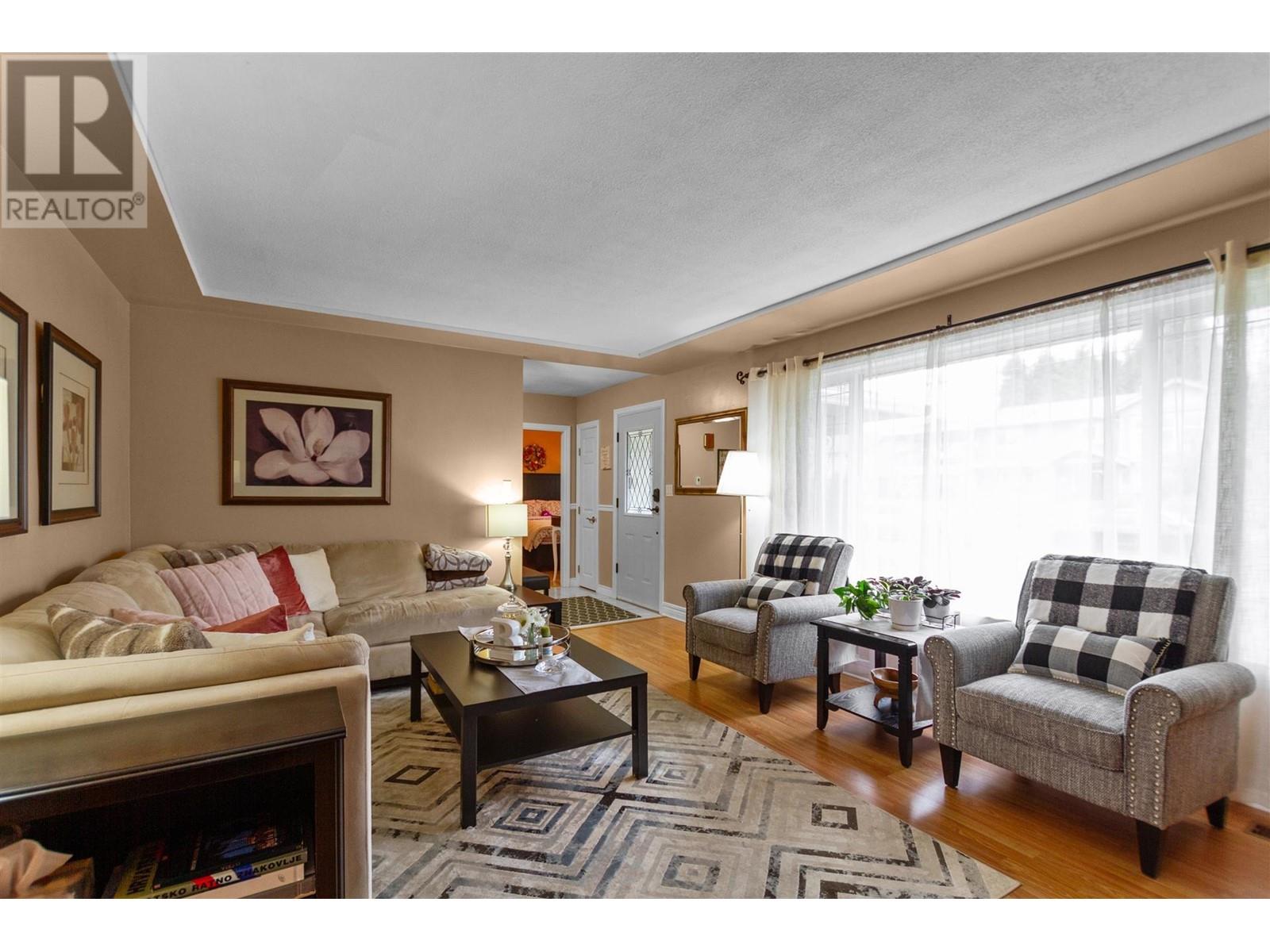 1418 Dansey Avenue, Coquitlam, British Columbia  V3K 3H8 - Photo 4 - R2956679