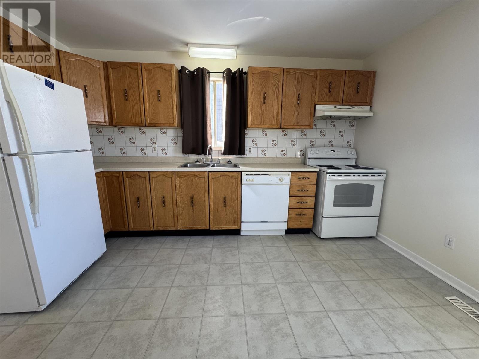 77 Matachewan Rd, Manitouwadge, Ontario  P0T 2C0 - Photo 13 - TB250062