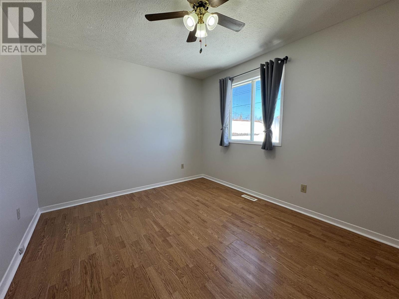 77 Matachewan Rd, Manitouwadge, Ontario  P0T 2C0 - Photo 28 - TB250062