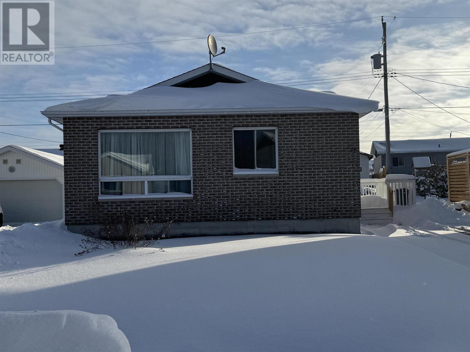 77 Matachewan Rd, Manitouwadge, Ontario  P0T 2C0 - Photo 3 - TB250062