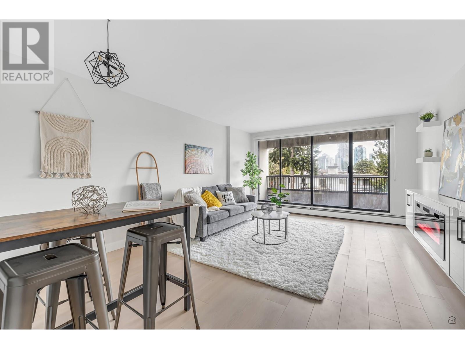 405 6595 Willingdon Avenue, Burnaby, British Columbia V5H 4E5 - Photo 1 - R2956552