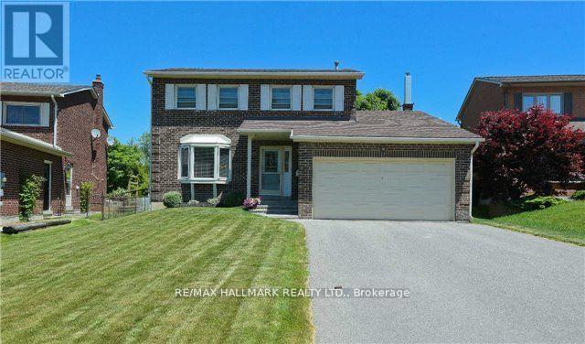 213 Hampton Court, Newmarket, Ontario  L3Y 6J5 - Photo 1 - N11925394