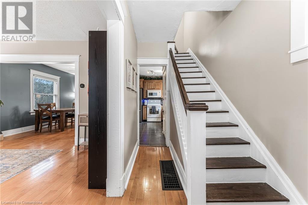 5701 Prince Edward Avenue, Niagara Falls, Ontario  L2G 5J1 - Photo 6 - 40689813