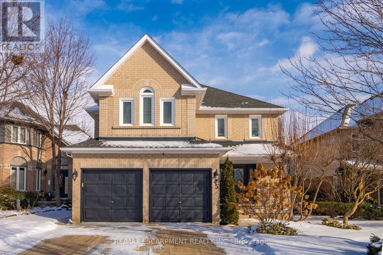 45 Strathroy Crescent, Hamilton, Ontario  L8B 0K9 - Photo 4 - X11925359