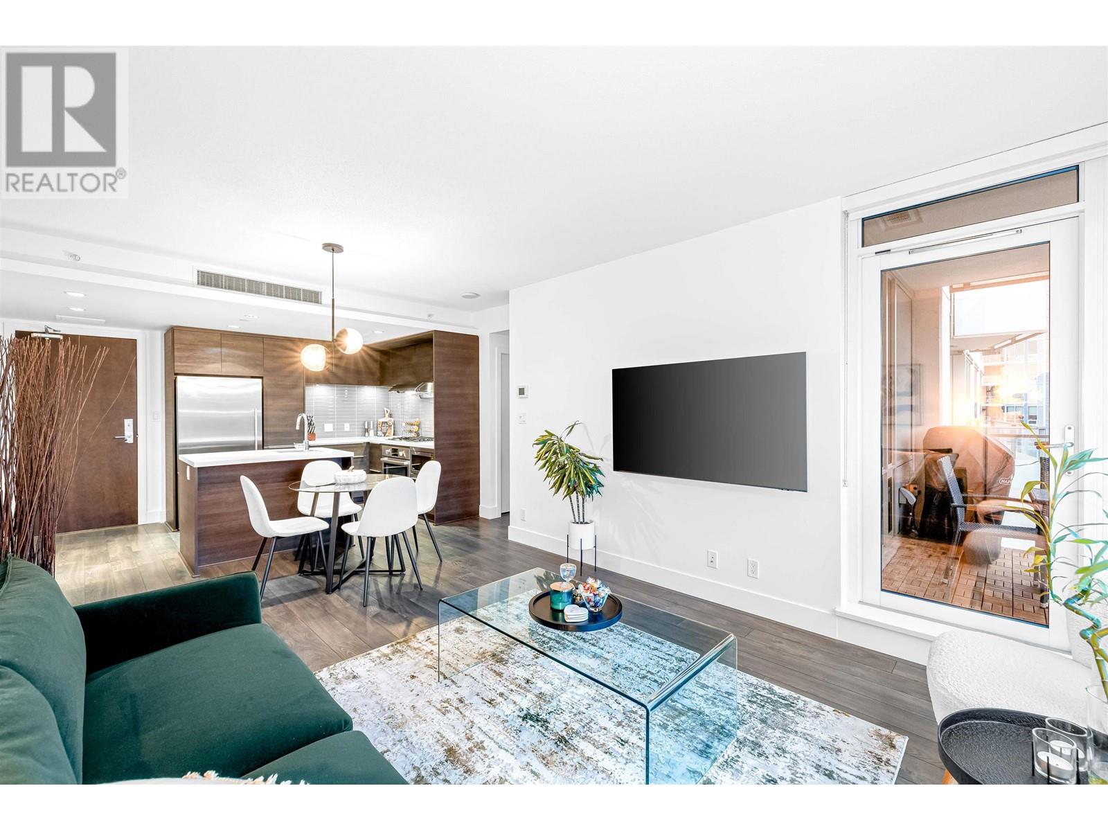 1401 1550 FERN STREET