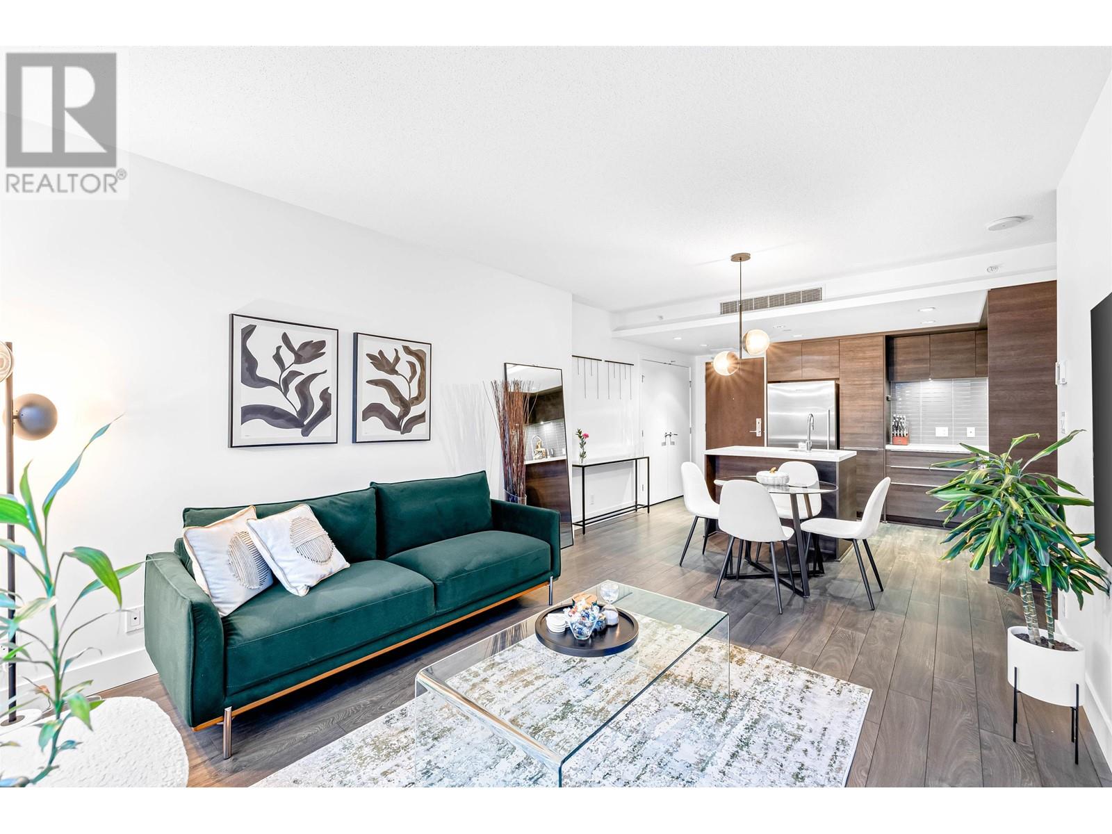 1401 1550 FERN STREET