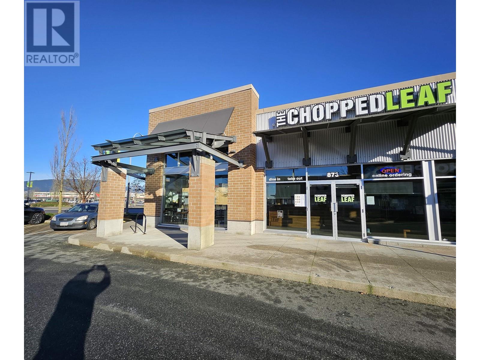 Property at 873 VILLAGE DRIVE image 3