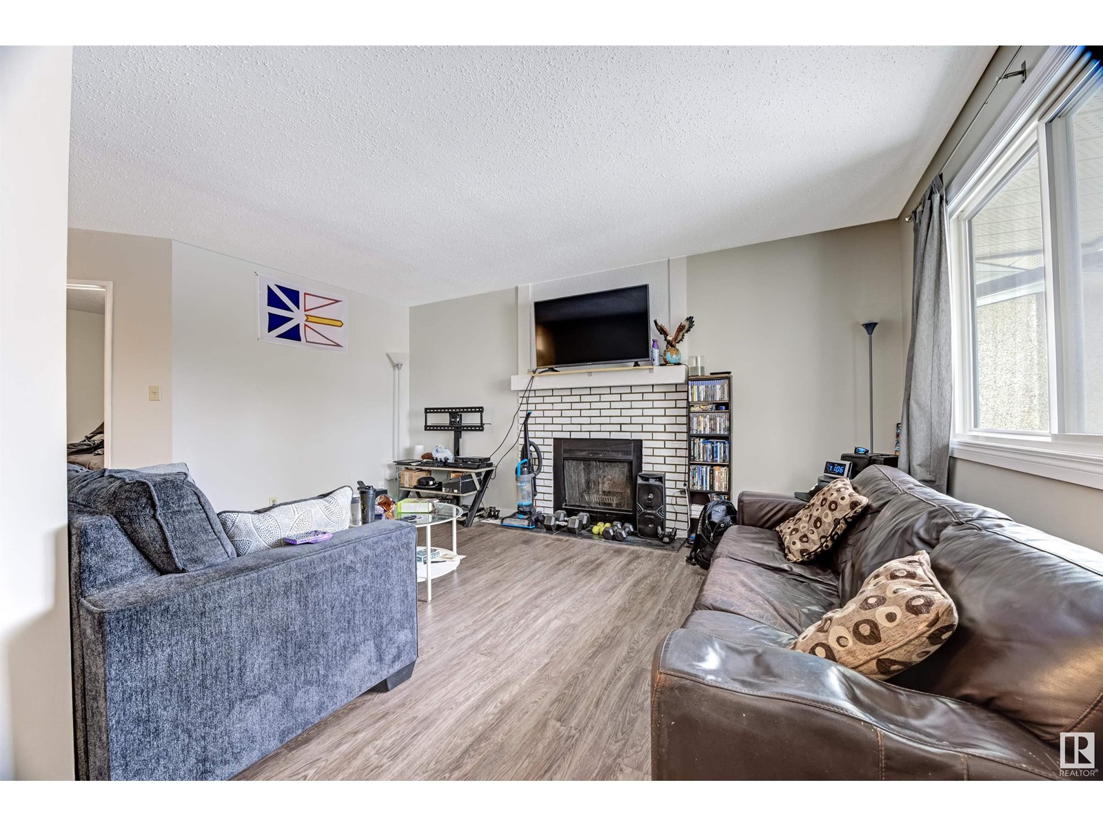 Property at #302 6204 180 ST NW image 2