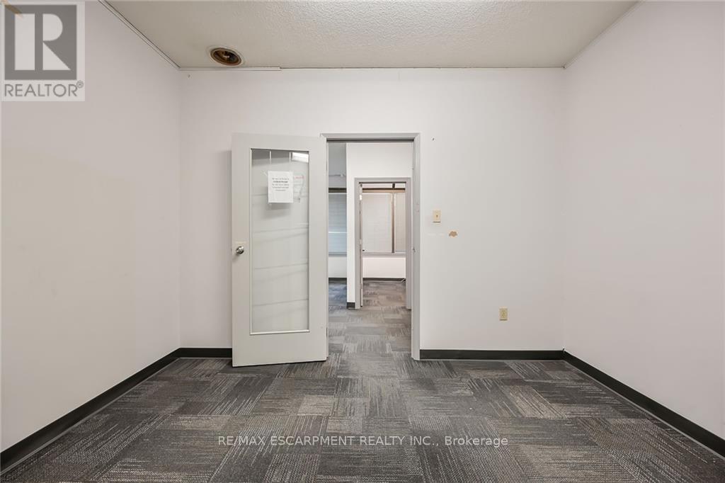 54 Centennial Parkway N, Hamilton (Riverdale), Ontario  L8E 1H6 - Photo 13 - X11925460