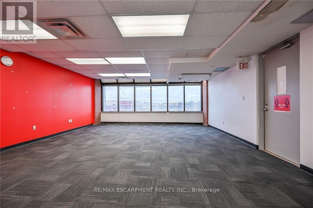 54 Centennial Parkway N, Hamilton (Riverdale), Ontario  L8E 1H6 - Photo 6 - X11925460