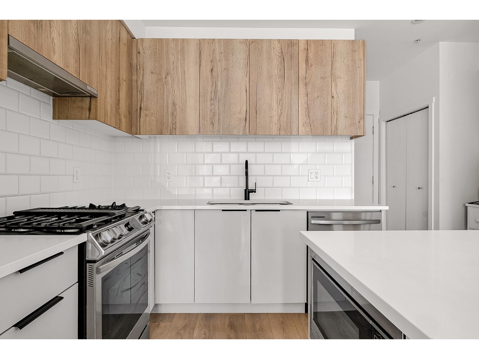 Property at 126 5415 BRYDON CRESCENT image 3