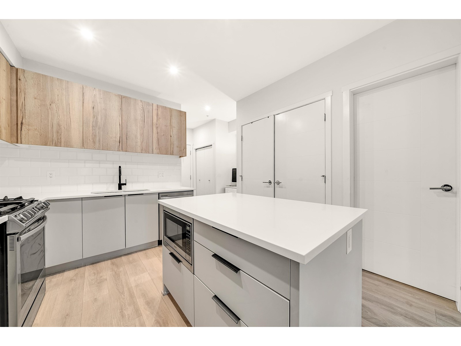 Property at 126 5415 BRYDON CRESCENT image 4
