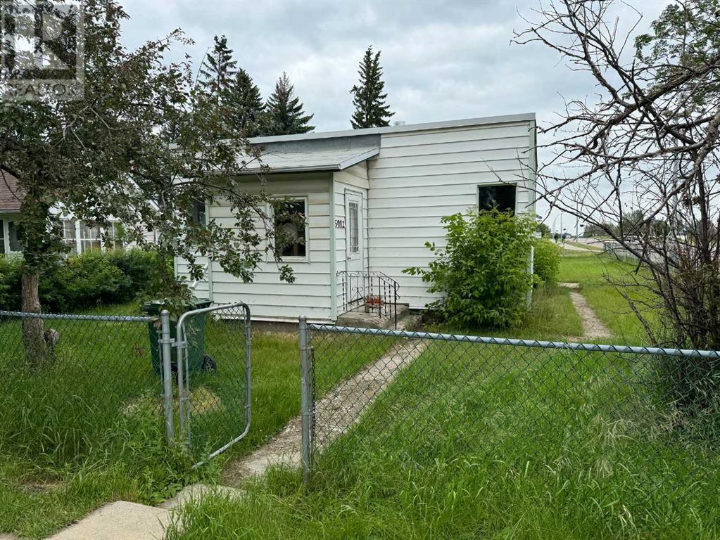 5002 56 Avenue, Ponoka, Alberta  T4J 1H5 - Photo 2 - A2187810