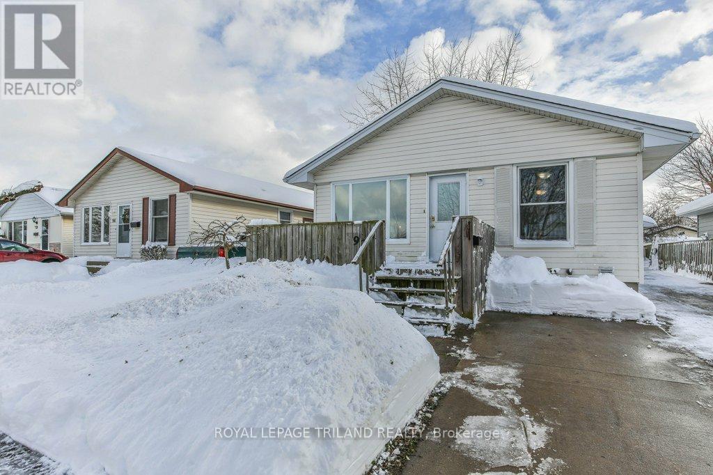 92 Snowdon Crescent, London, Ontario  N6E 1G4 - Photo 3 - X11925571