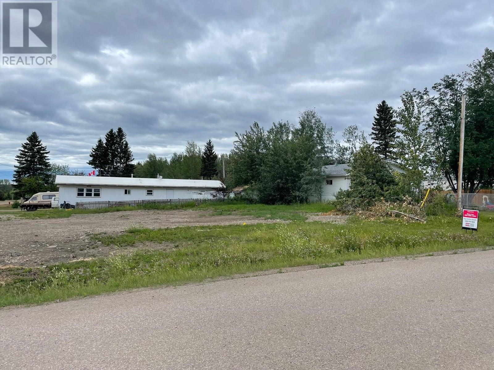 5259 44 Street, Fort Nelson, British Columbia V0C 1R0 - Photo 2 - R2936810