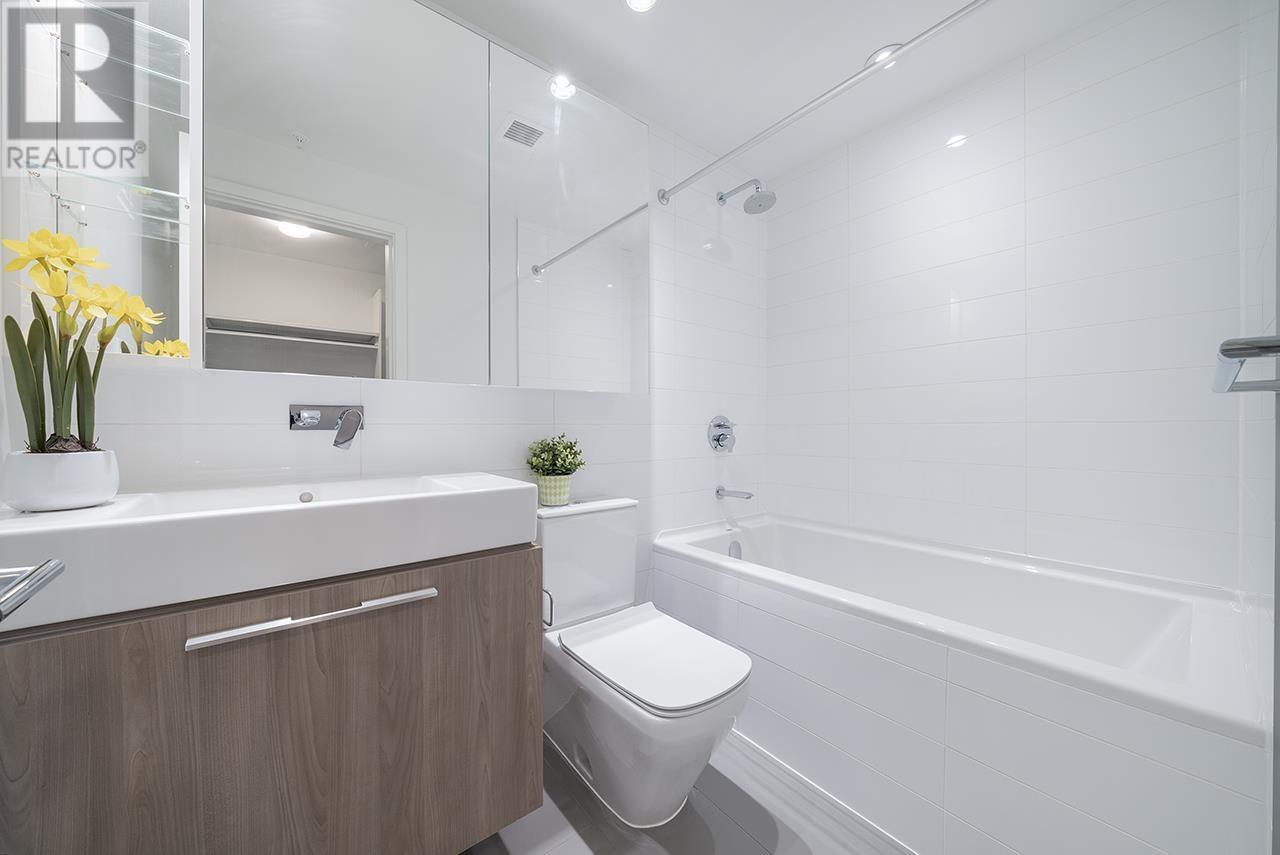 Listing Picture 12 of 25 : 4105 4510 HALIFAX WAY, Burnaby / 本拿比 - 魯藝地產 Yvonne Lu Group - MLS Medallion Club Member