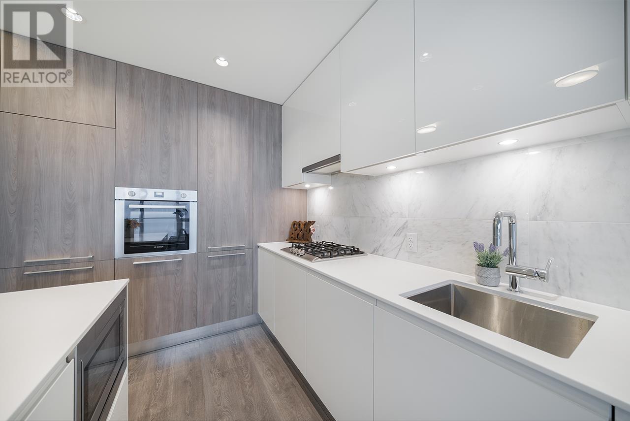 Listing Picture 3 of 25 : 4105 4510 HALIFAX WAY, Burnaby / 本拿比 - 魯藝地產 Yvonne Lu Group - MLS Medallion Club Member