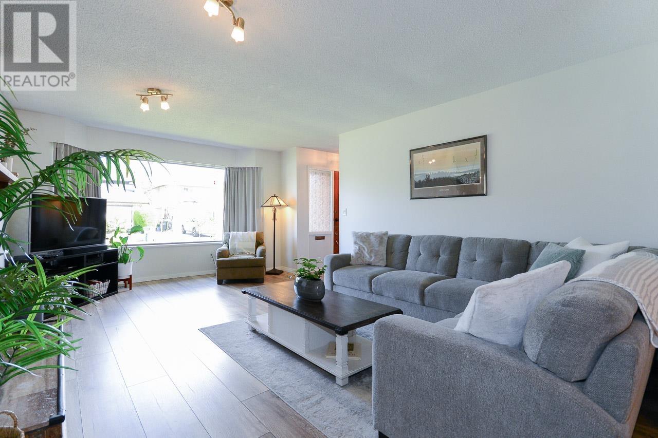 11286 Kingcome Avenue, Richmond, British Columbia  V7A 4W3 - Photo 5 - R2947123