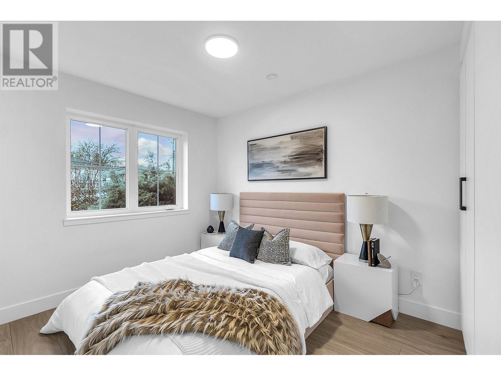 Listing Picture 13 of 29 : 3132 E 20TH AVENUE, Vancouver / 溫哥華 - 魯藝地產 Yvonne Lu Group - MLS Medallion Club Member