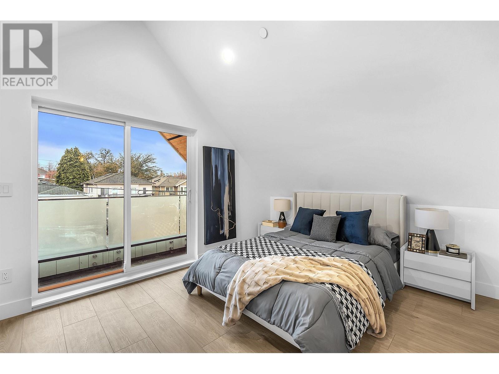 Listing Picture 21 of 29 : 3132 E 20TH AVENUE, Vancouver / 溫哥華 - 魯藝地產 Yvonne Lu Group - MLS Medallion Club Member