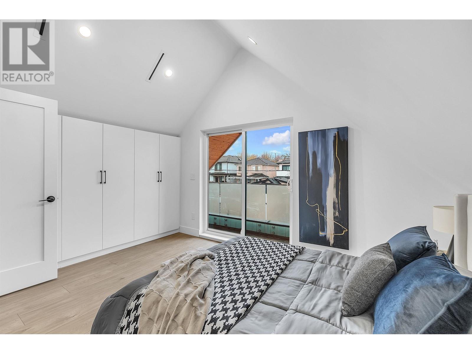 Listing Picture 23 of 29 : 3132 E 20TH AVENUE, Vancouver / 溫哥華 - 魯藝地產 Yvonne Lu Group - MLS Medallion Club Member