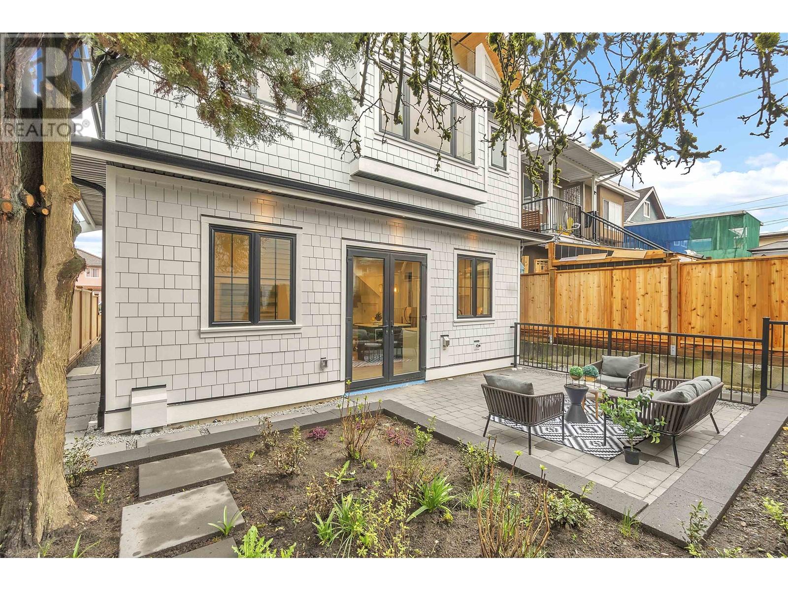 Listing Picture 27 of 29 : 3132 E 20TH AVENUE, Vancouver / 溫哥華 - 魯藝地產 Yvonne Lu Group - MLS Medallion Club Member