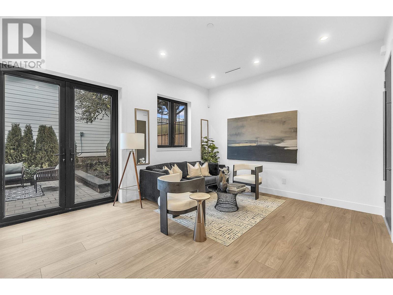 Listing Picture 9 of 29 : 3132 E 20TH AVENUE, Vancouver / 溫哥華 - 魯藝地產 Yvonne Lu Group - MLS Medallion Club Member