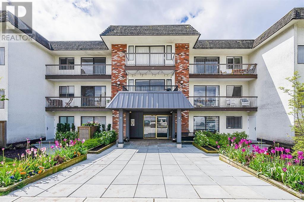 210 2040 CORNWALL AVENUE, Vancouver