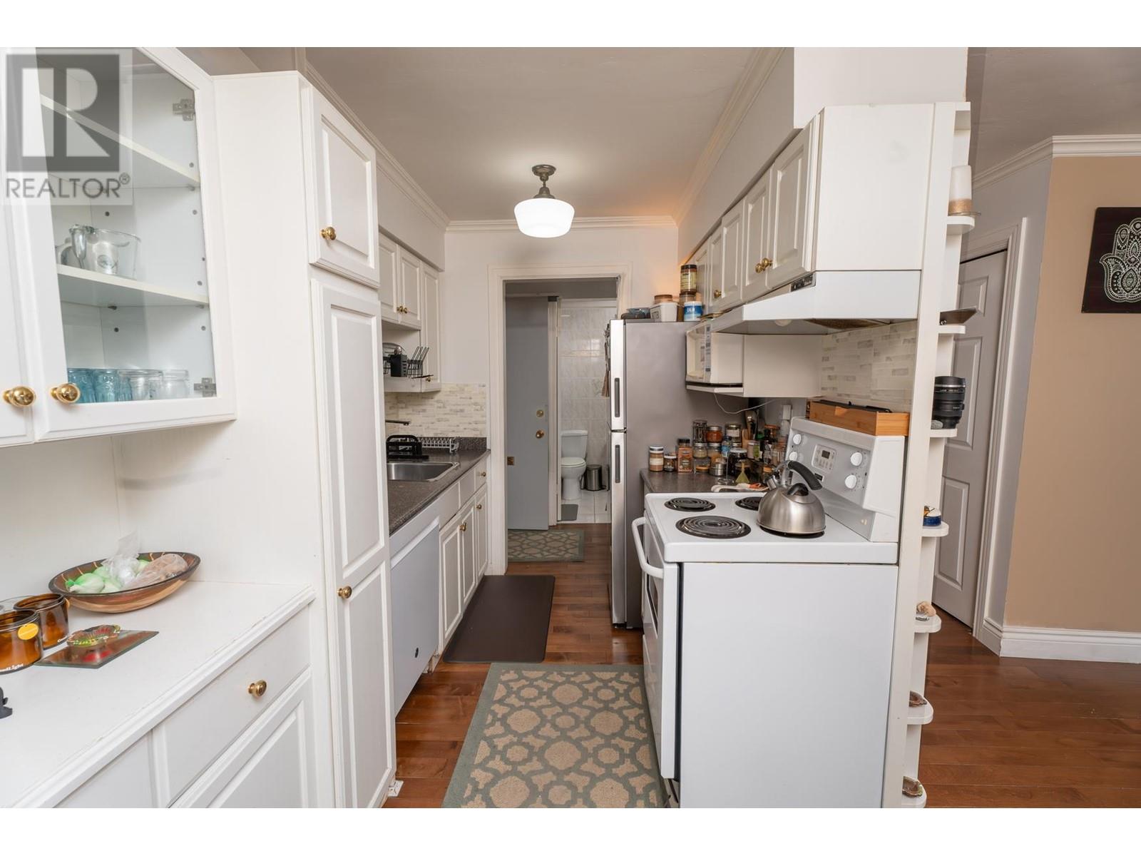 Listing Picture 11 of 12 : 210 2040 CORNWALL AVENUE, Vancouver / 溫哥華 - 魯藝地產 Yvonne Lu Group - MLS Medallion Club Member