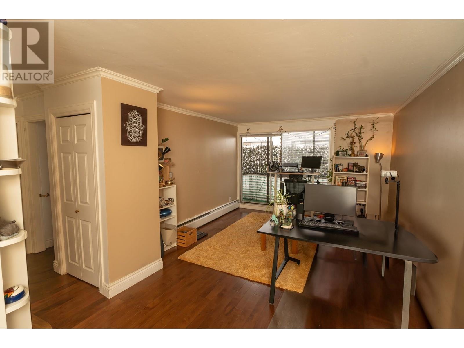 Listing Picture 3 of 12 : 210 2040 CORNWALL AVENUE, Vancouver / 溫哥華 - 魯藝地產 Yvonne Lu Group - MLS Medallion Club Member