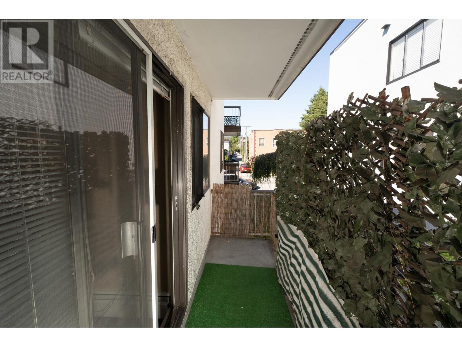 Listing Picture 5 of 12 : 210 2040 CORNWALL AVENUE, Vancouver / 溫哥華 - 魯藝地產 Yvonne Lu Group - MLS Medallion Club Member