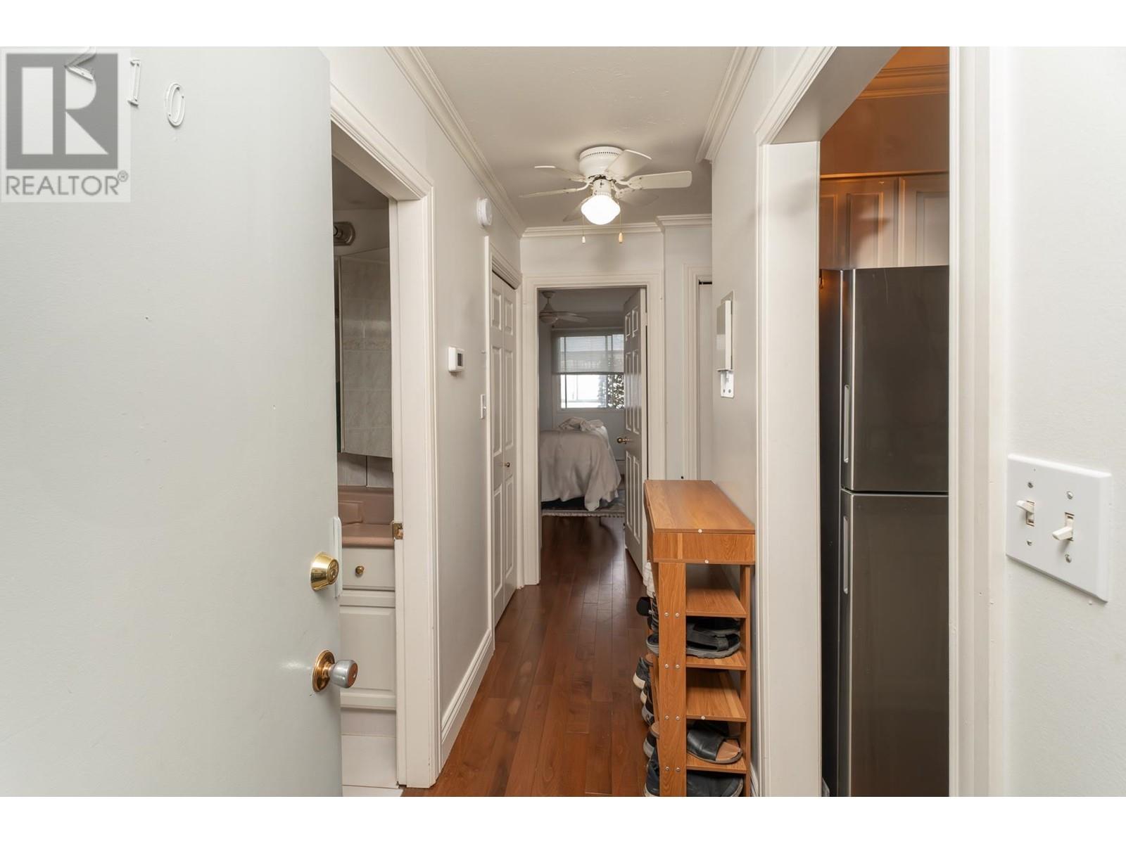 Listing Picture 8 of 12 : 210 2040 CORNWALL AVENUE, Vancouver / 溫哥華 - 魯藝地產 Yvonne Lu Group - MLS Medallion Club Member