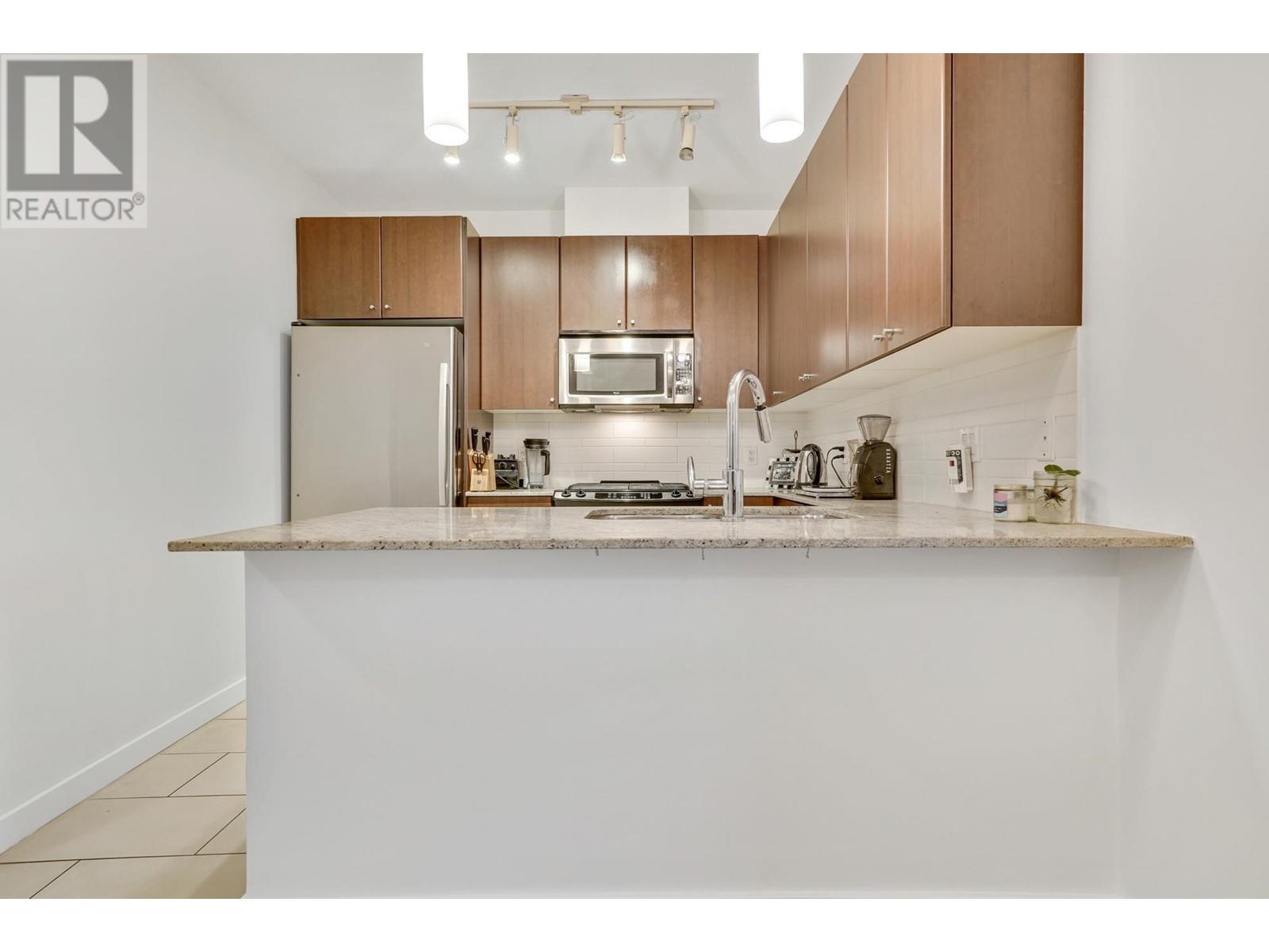 1407 280 Ross Drive, New Westminster, British Columbia  V3L 0C2 - Photo 11 - R2956683