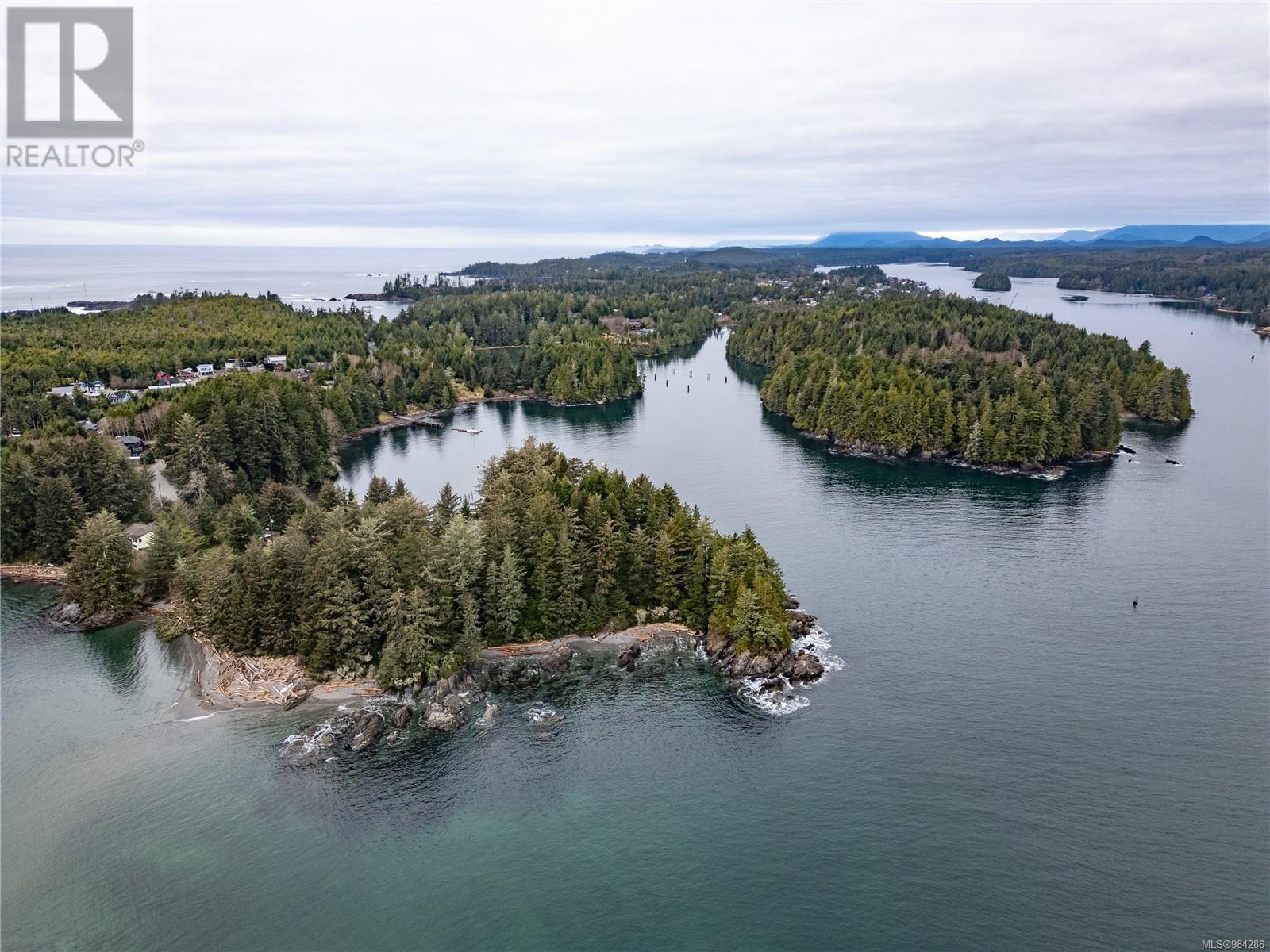 895 Peninsula Rd, Ucluelet, British Columbia  V0R 3A0 - Photo 12 - 984286
